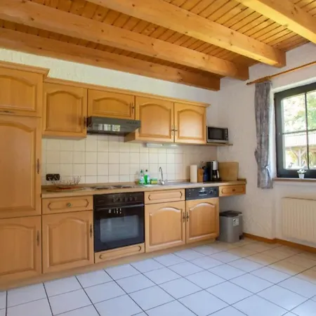 Schwalbenhof Eifel Apartment *